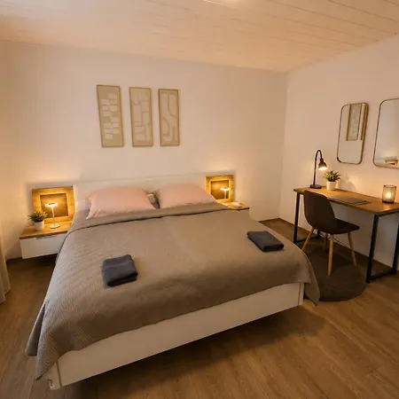 Apartment Geräumige 3-zimmer-ferienwohnung Mit Terrasse *
