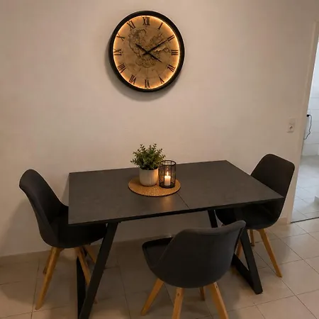 Apartment Geräumige 3-zimmer-ferienwohnung Mit Terrasse *
