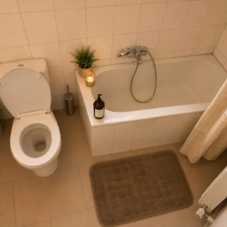 Διαμέρισμα Geraeumige 3-zimmer-ferienwohnung Mit Terrasse *